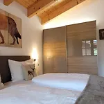 Hochalmbahnen 6w4, Zirbe, Nahe Gondel * Rauris